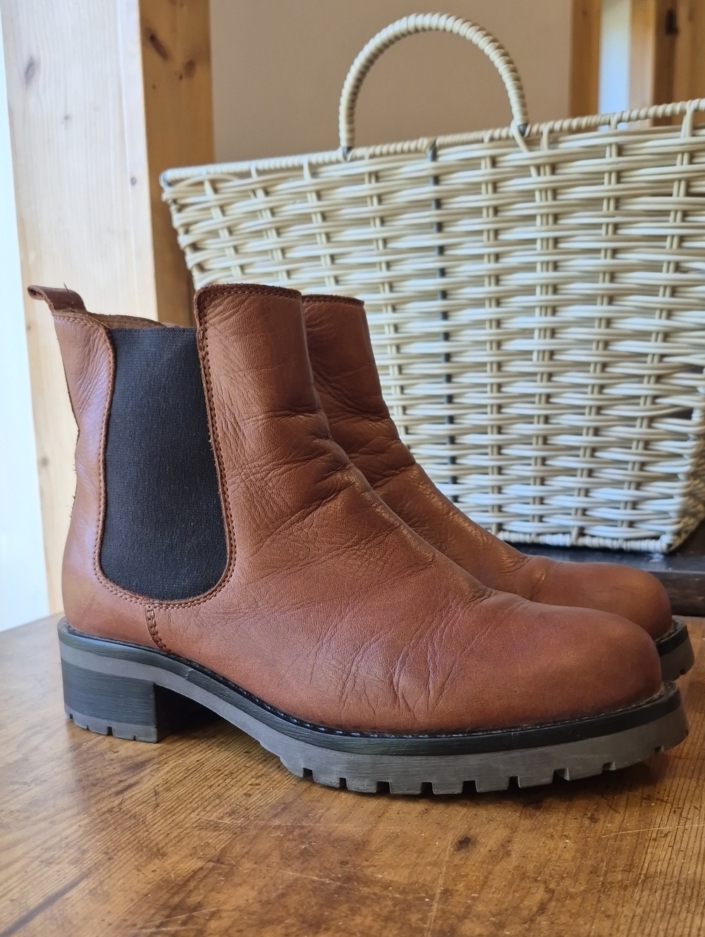 Miz MOOZ Brown Leather Chelsea Boots